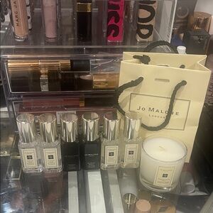 8 item bundle Jo Malone Fragrance and Candle Set and bag⭐️⭐️⭐️⭐️⭐️